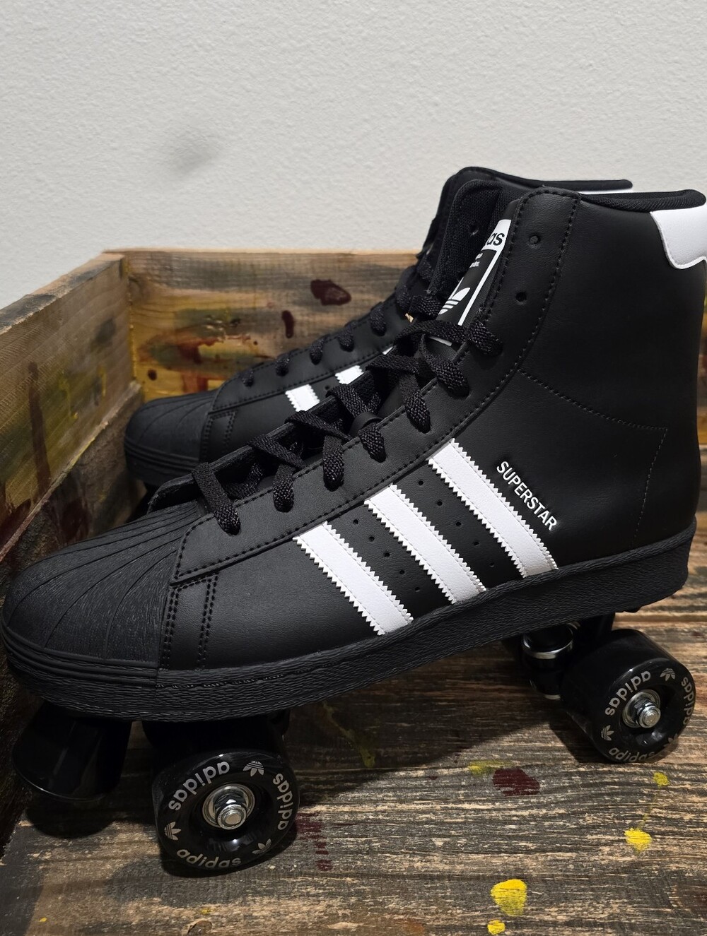 Adidas Roller Skates Size 13.5 Womens Sz 10.5 Mens Black Superstar 82 JI3535